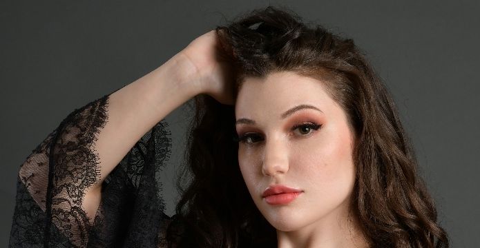 Lily Lou Feet claudia kink femdom bisex