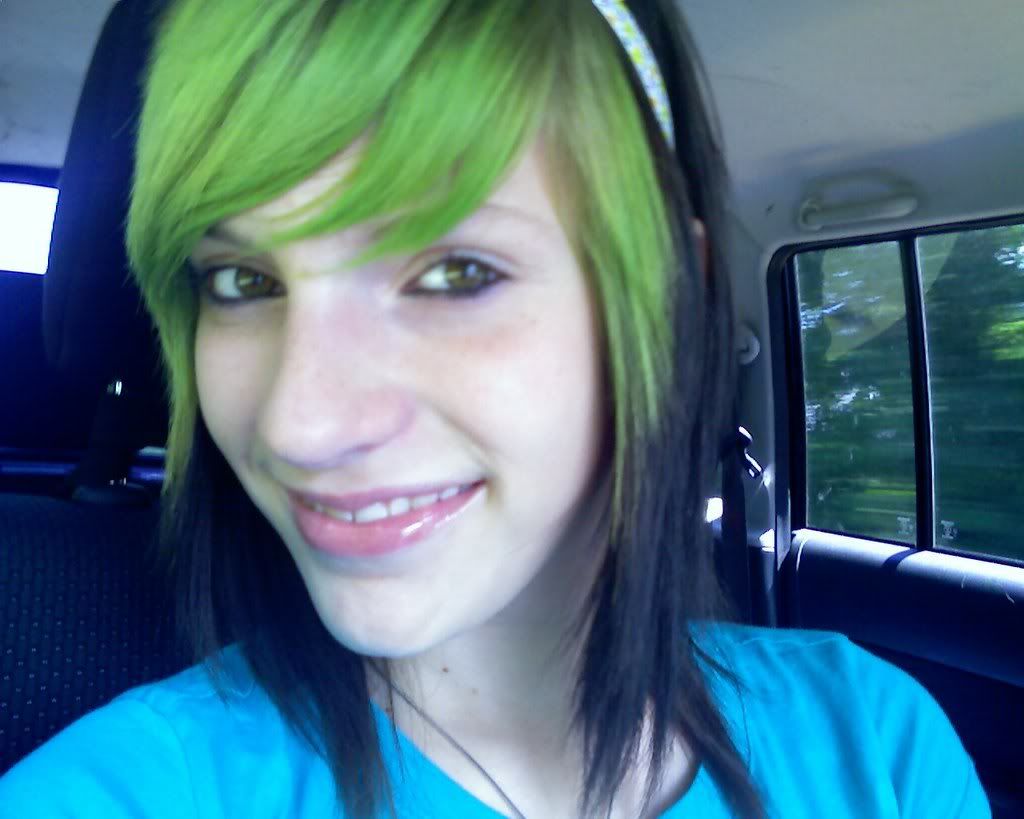 Green Haired Emo adult lesbian massage diana gabrovska